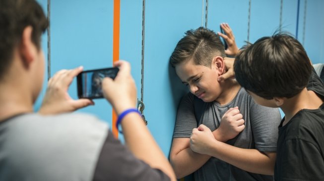 5 Berita Kesehatan Menarik: Sebab Anak Jadi Pembully, Tanda Harus Diet